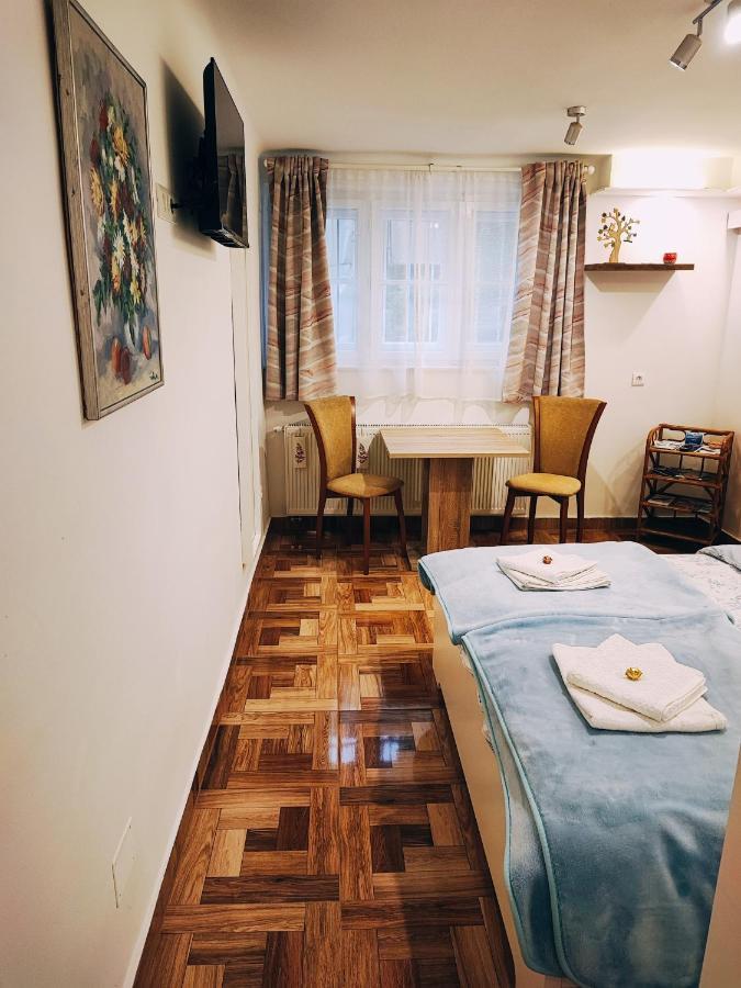 Studio Apartmani L'Art Zagreb Luaran gambar